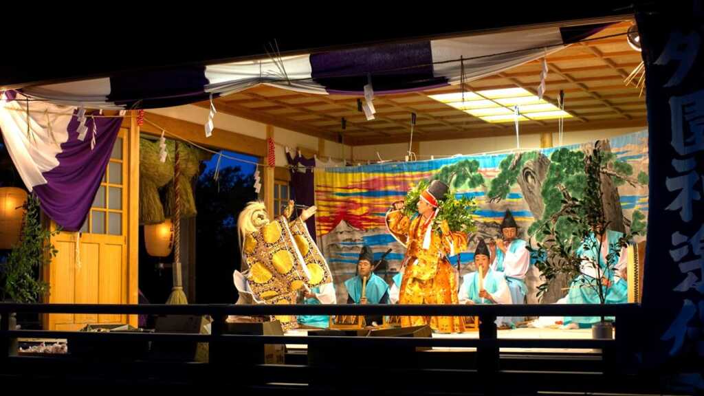 神社やお祭りの「神楽」とは？かぐらの由来や歴史