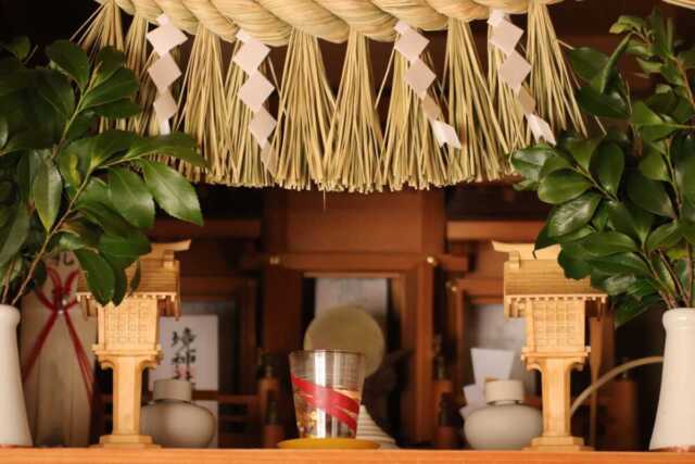 榊（さかき）を神棚にお供えする意味と由来