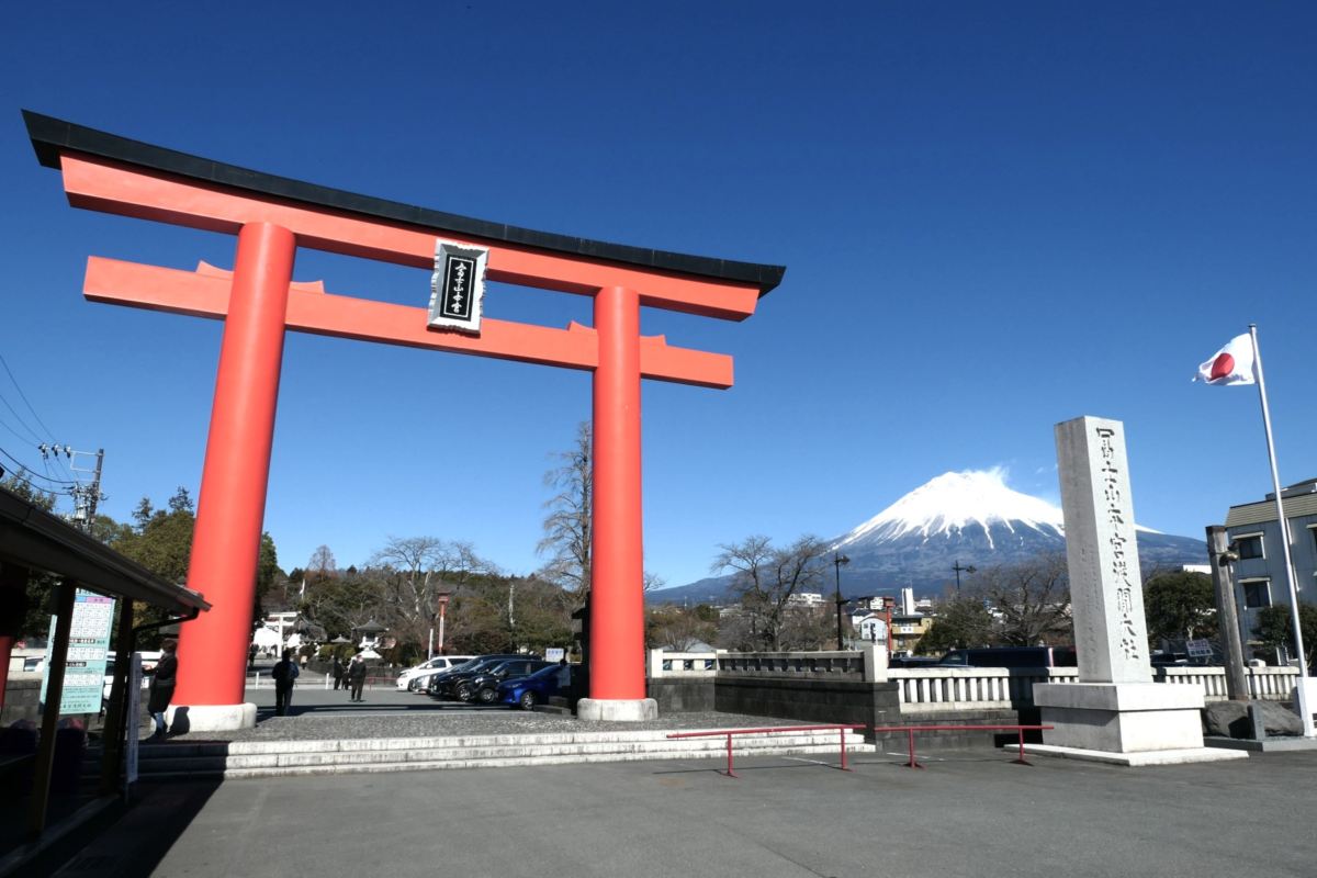 富士山本宮浅間大社とは?山頂が境内地である理由|木花之佐久夜毘売命と浅間造の本殿