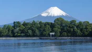 富士山が古事記・日本書紀に出てこないのはなぜか？日本神話と「消された山」の謎