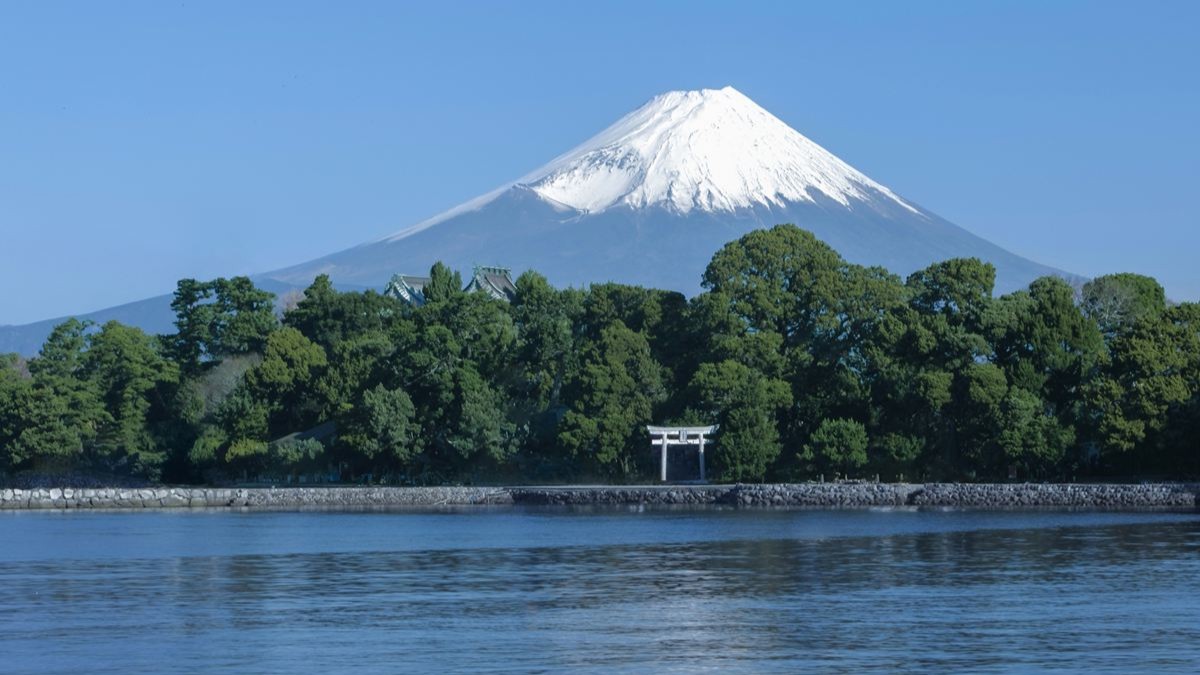 富士山が古事記・日本書紀に出てこないのはなぜか？日本神話と「消された山」の謎