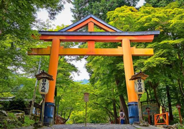 日吉大社とは？神猿と二つの本宮｜比叡山と一体だったために焼き討ちにあった社