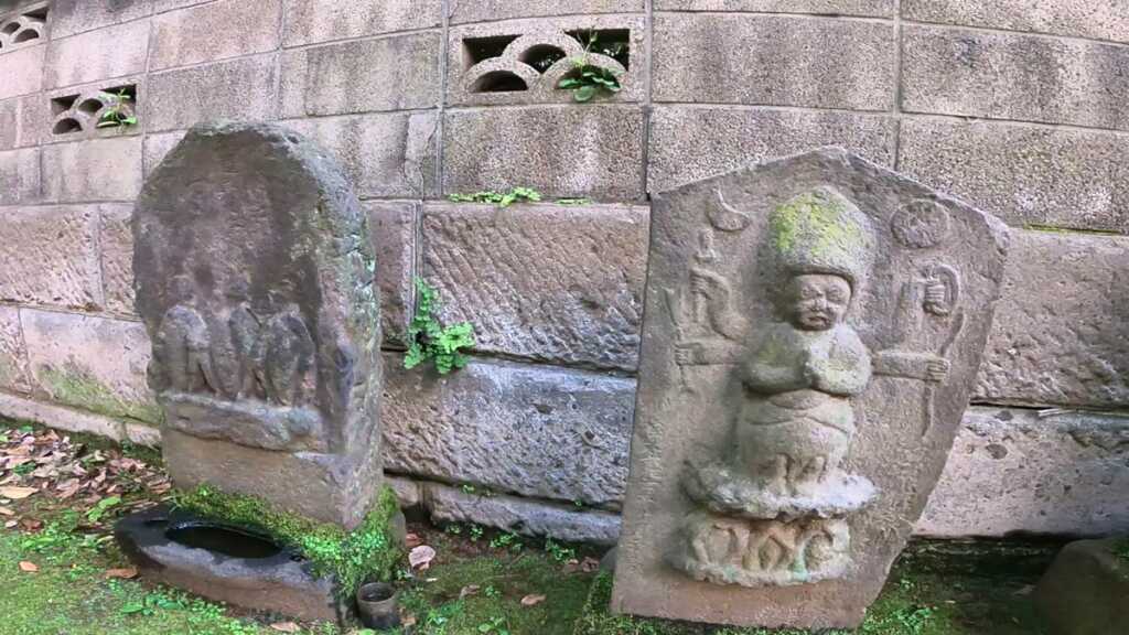 庚申塔とは？少し怖い青面金剛・馬頭観音・地蔵の意味、陰陽五行説との関係