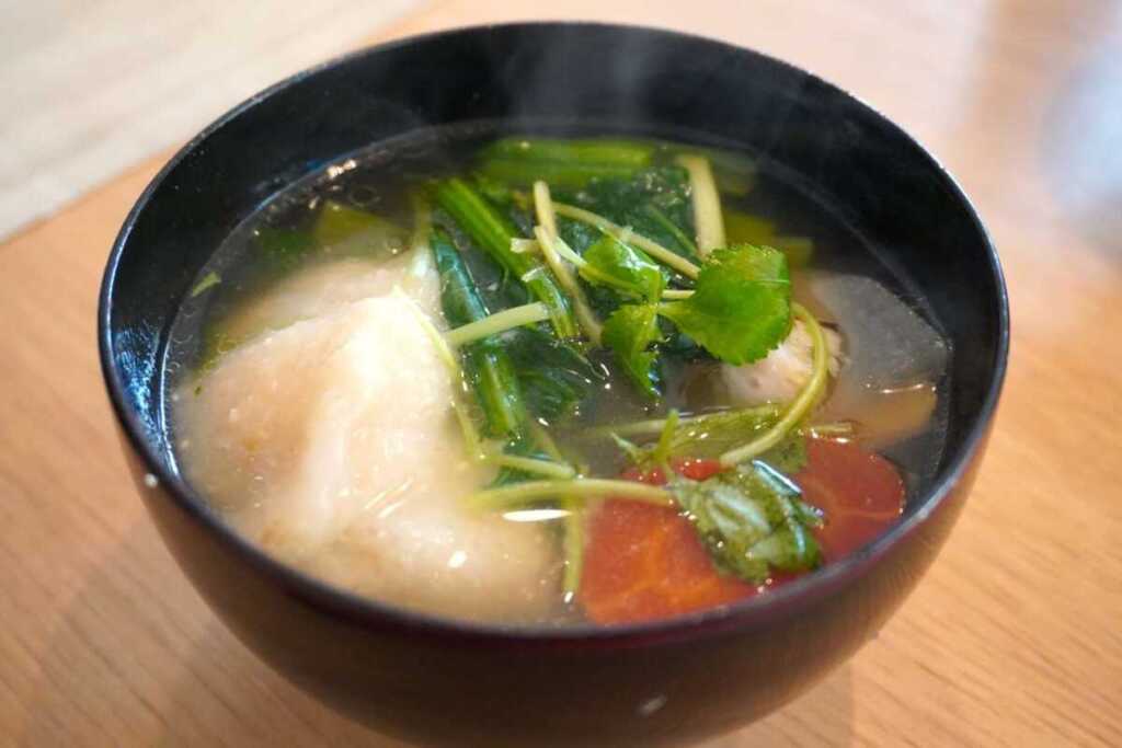 雑煮の地域差 出汁と餅と具の多様性