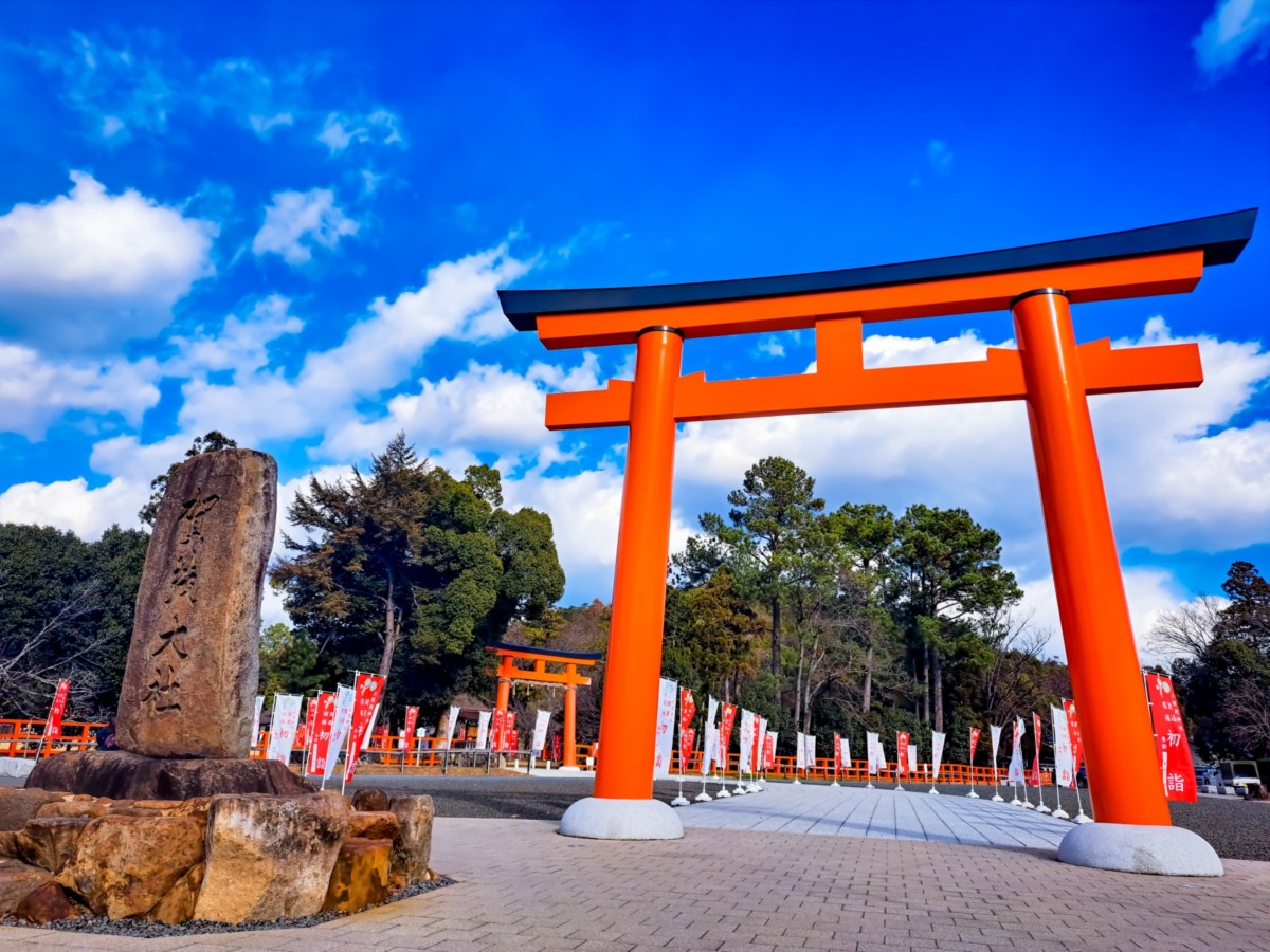 上賀茂神社と下鴨神社の違い|賀茂社に祀られる親子三代の神と、父のいない誕生の伝説