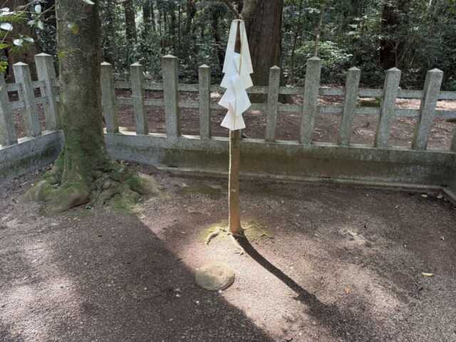 鹿島神宮の要石とは？地震を抑える石の正体｜大鯰伝説と「割れた」という噂の真偽